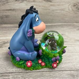Vintage Eeyore w/ Gopher Disney Snow globe Figurine Winnie The Pooh Series